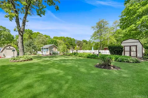 355 Woodland Avenue Manorville NY 11949