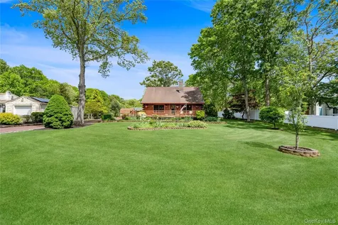 355 Woodland Avenue Manorville NY 11949