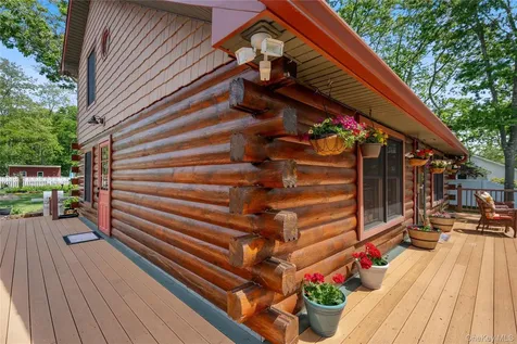 355 Woodland Avenue Manorville NY 11949