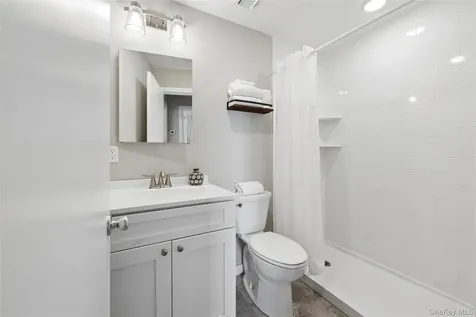 707 Old Montauk Highway Montauk NY 11954