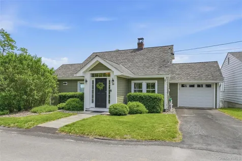 209 Sackett Street Port Ewen NY 12466