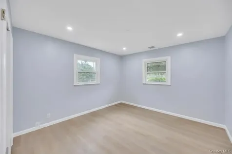 59 E Cedar Street Massapequa NY 11758