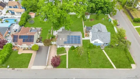 59 E Cedar Street Massapequa NY 11758