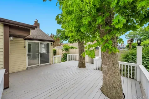 59 E Cedar Street Massapequa NY 11758