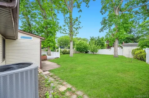 59 E Cedar Street Massapequa NY 11758