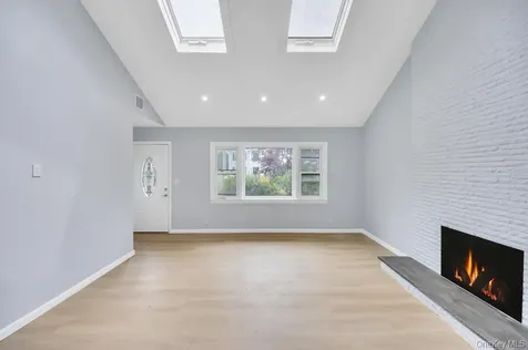 59 E Cedar Street Massapequa NY 11758
