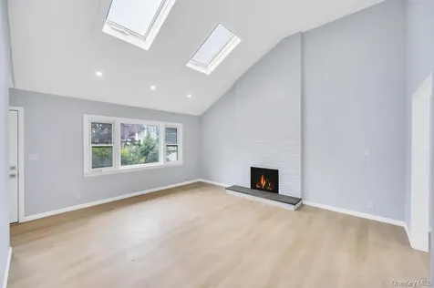 59 E Cedar Street Massapequa NY 11758