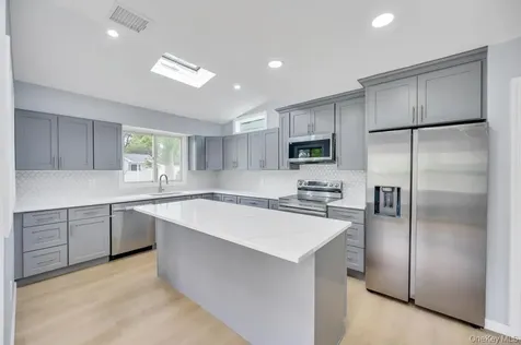 59 E Cedar Street Massapequa NY 11758