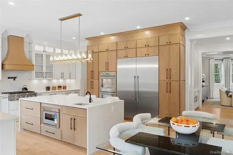 26 Buckingham Drive Dix Hills NY 11746