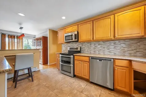 16 E Grove Street Massapequa NY 11758