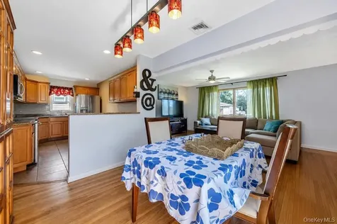 16 E Grove Street Massapequa NY 11758