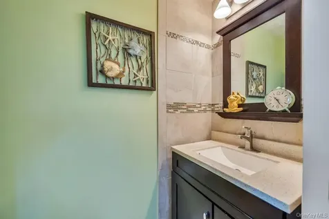 16 E Grove Street Massapequa NY 11758