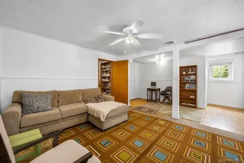 16 E Grove Street Massapequa NY 11758