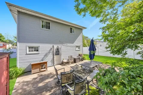 16 E Grove Street Massapequa NY 11758