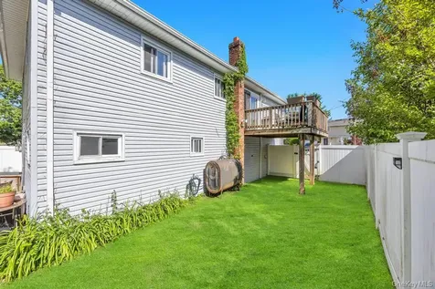 16 E Grove Street Massapequa NY 11758