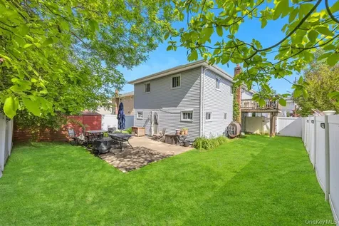 16 E Grove Street Massapequa NY 11758
