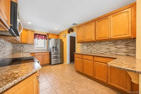 16 E Grove Street Massapequa NY 11758