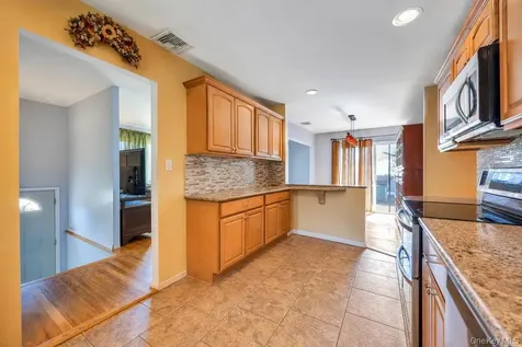 16 E Grove Street Massapequa NY 11758