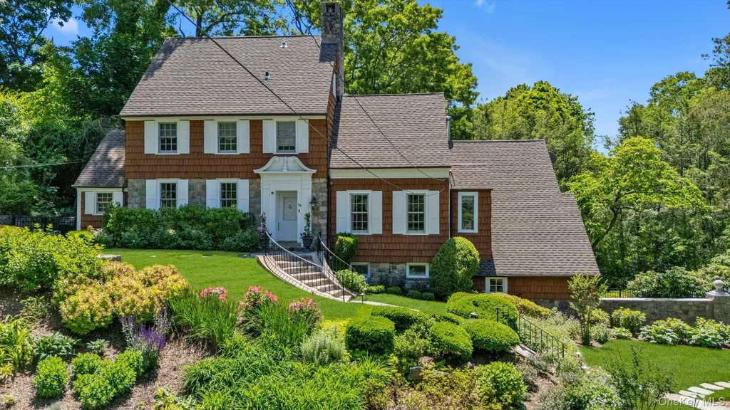 74 Litchfield Road Port Washington NY 11050