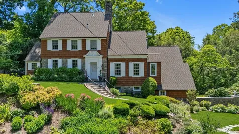 74 Litchfield Road Port Washington NY 11050