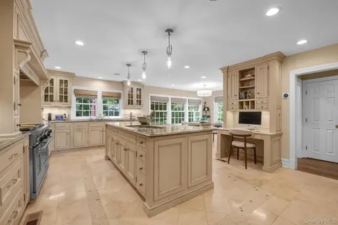 74 Litchfield Road Port Washington NY 11050