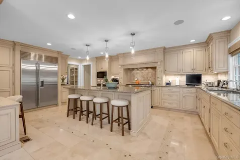 74 Litchfield Road Port Washington NY 11050