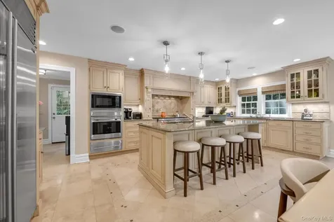 74 Litchfield Road Port Washington NY 11050