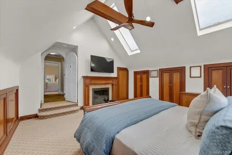 74 Litchfield Road Port Washington NY 11050