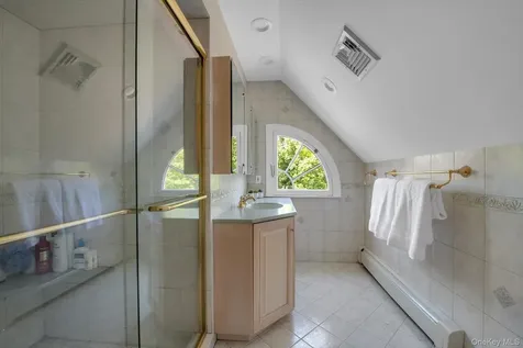 74 Litchfield Road Port Washington NY 11050