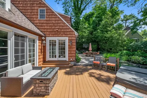 74 Litchfield Road Port Washington NY 11050