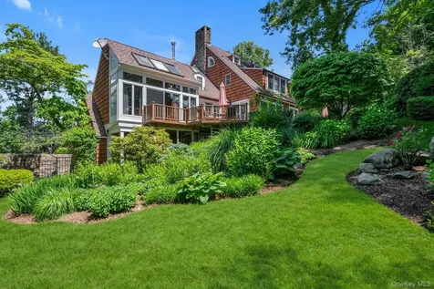 74 Litchfield Road Port Washington NY 11050