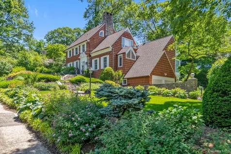 74 Litchfield Road Port Washington NY 11050