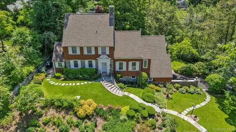 74 Litchfield Road Port Washington NY 11050