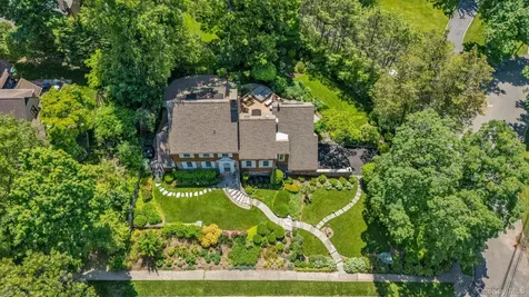 74 Litchfield Road Port Washington NY 11050