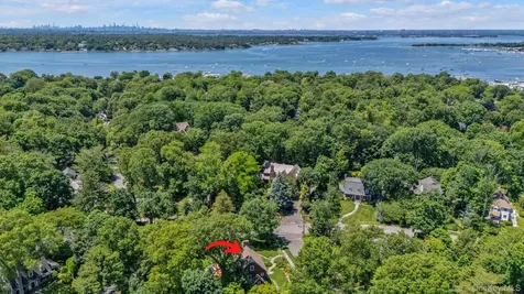 74 Litchfield Road Port Washington NY 11050