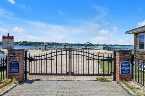 74 Litchfield Road Port Washington NY 11050