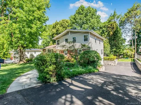 36 Balmoral Crescent White Plains NY 10607