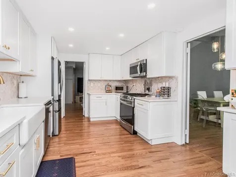 36 Balmoral Crescent White Plains NY 10607