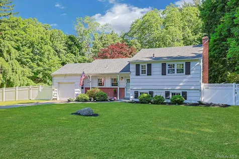 2798 Holly Drive Yorktown Heights NY 10598