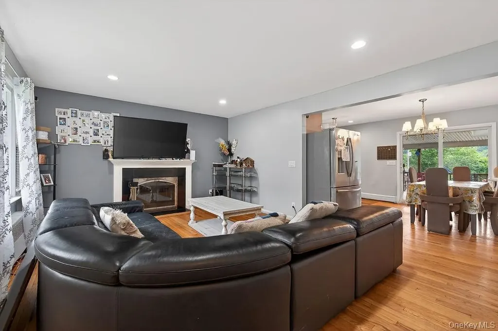 33 S Mortimer Avenue Elmsford NY 10523