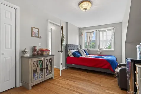 33 S Mortimer Avenue Elmsford NY 10523