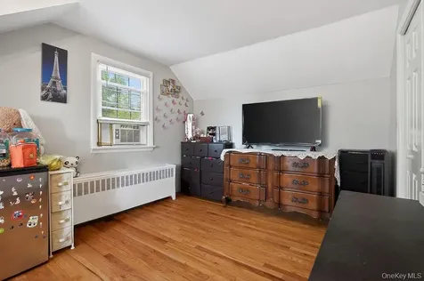 33 S Mortimer Avenue Elmsford NY 10523