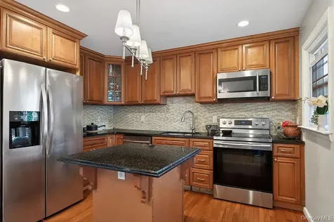 33 S Mortimer Avenue Elmsford NY 10523