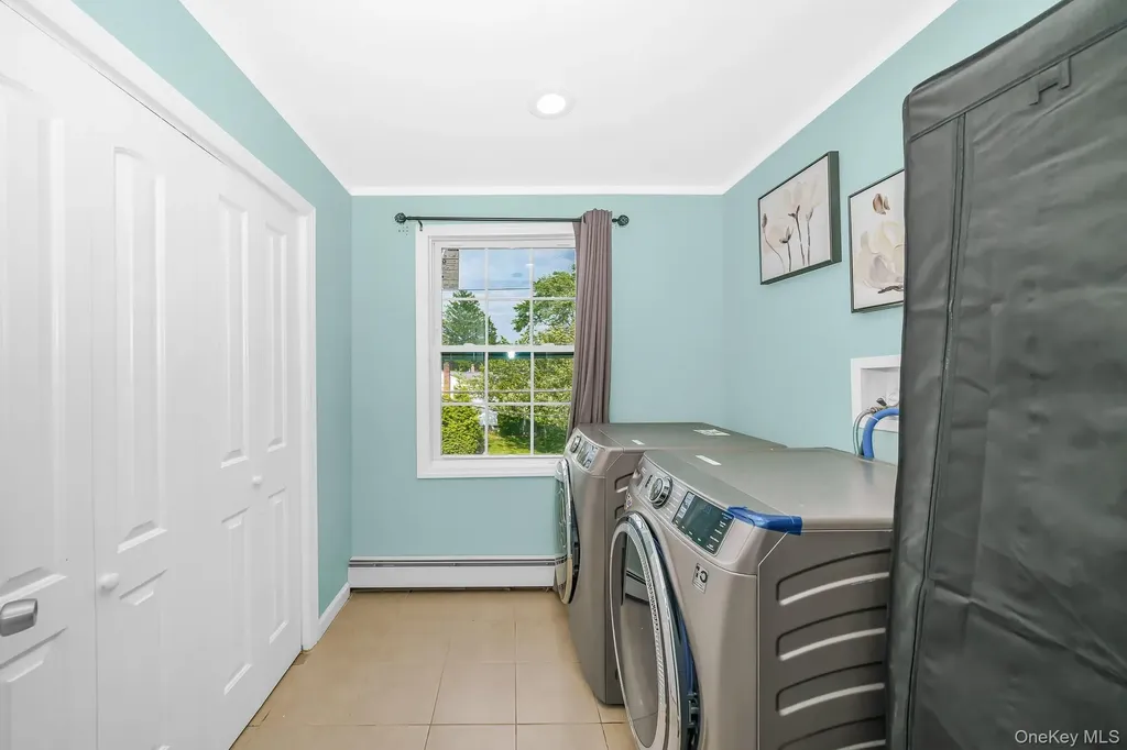 72 Peckham Avenue Islip NY 11751