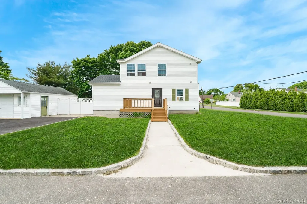 72 Peckham Avenue Islip NY 11751