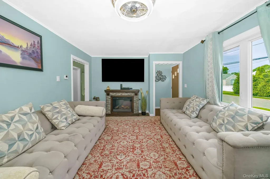 72 Peckham Avenue Islip NY 11751