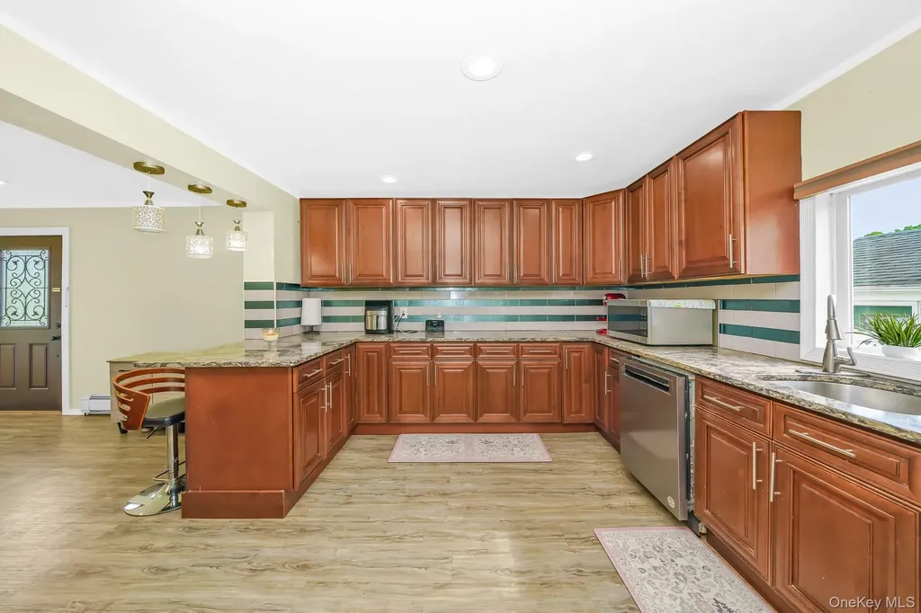 72 Peckham Avenue Islip NY 11751