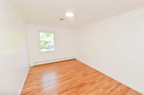 6 S Post Lane Airmont NY 10952