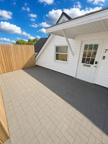 7 Crescent Street Hewlett NY 11557