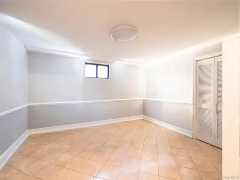 31 Stevenson Avenue Scarsdale NY 10530